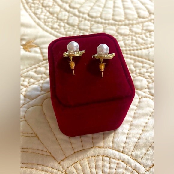 Vintage  Pearl Stud Earrings Simple Ear Jewelry For Women - Picture 3 of 7